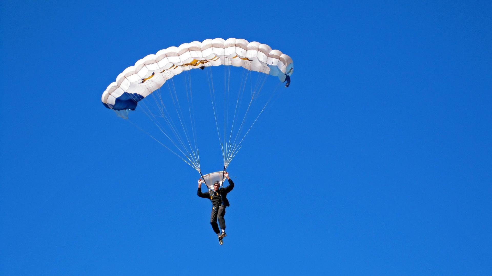 “英超收官战在即,胜者尊荣巩固榜首”,英超全胜夺冠